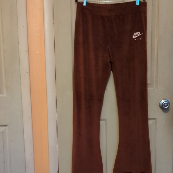NWOT Nike Air XL Rich Brown Velour Bootcut Stretchy Pants - Picture 1 of 5